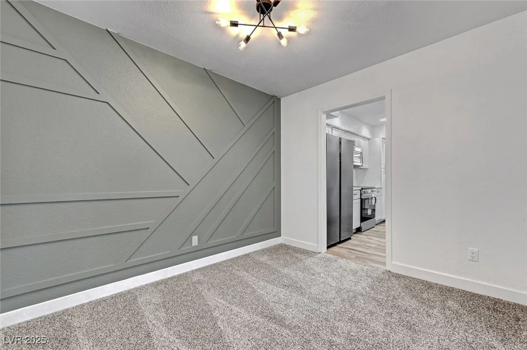 2822 Loveland, Las Vegas, NV 89109