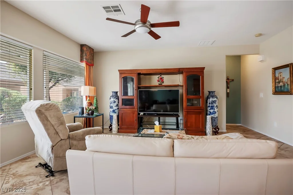 2417 Rock Pigeon, North Las Vegas, NV 89084