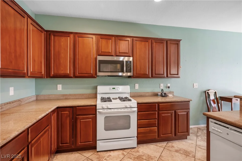 2417 Rock Pigeon, North Las Vegas, NV 89084
