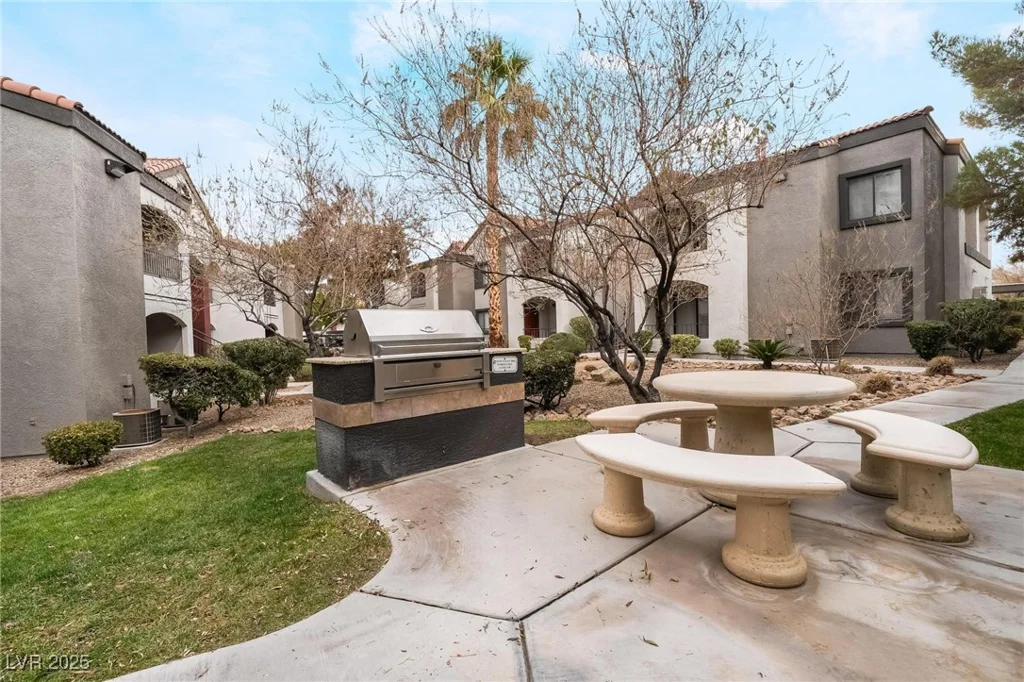 950 Seven Hills, Henderson, NV 89052
