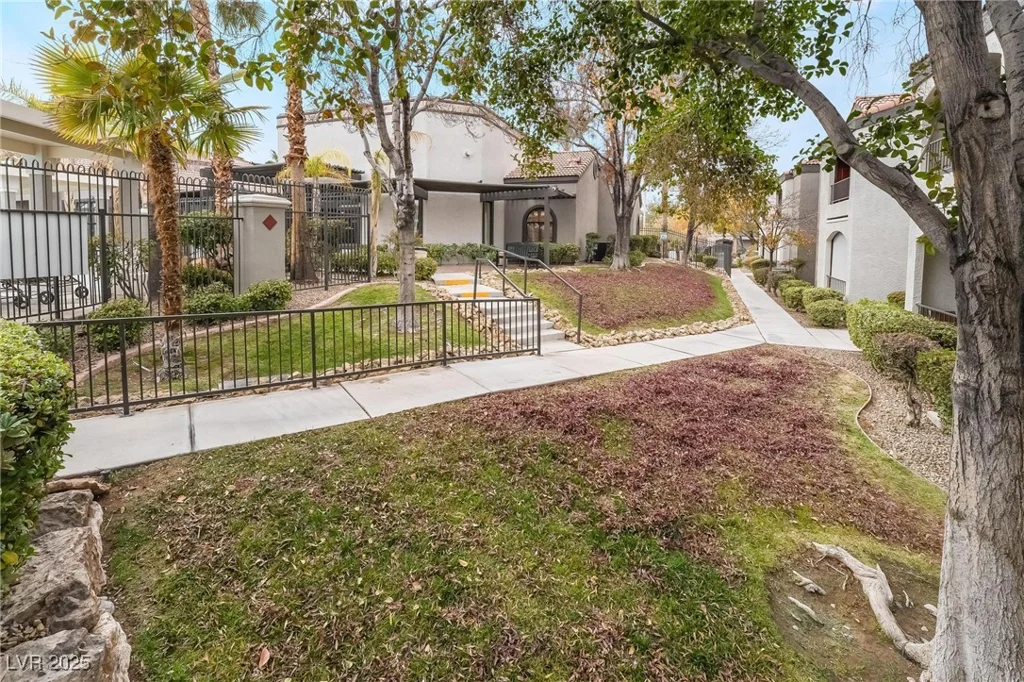 950 Seven Hills, Henderson, NV 89052