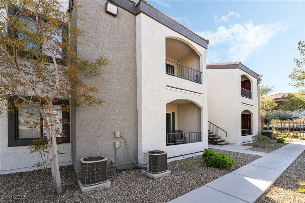 950 Seven Hills, Henderson, NV 89052