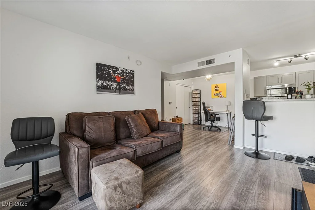 950 Seven Hills, Henderson, NV 89052