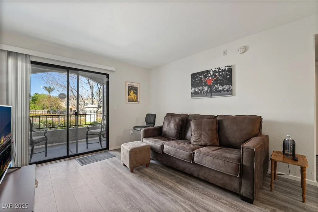 950 Seven Hills, Henderson, NV 89052