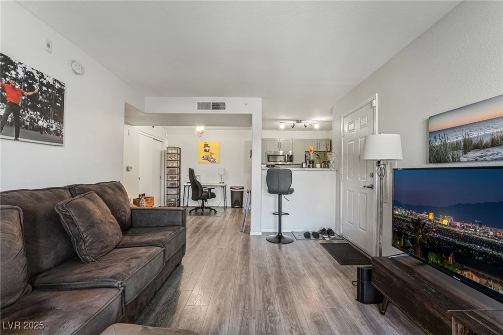 950 Seven Hills, Henderson, NV 89052
