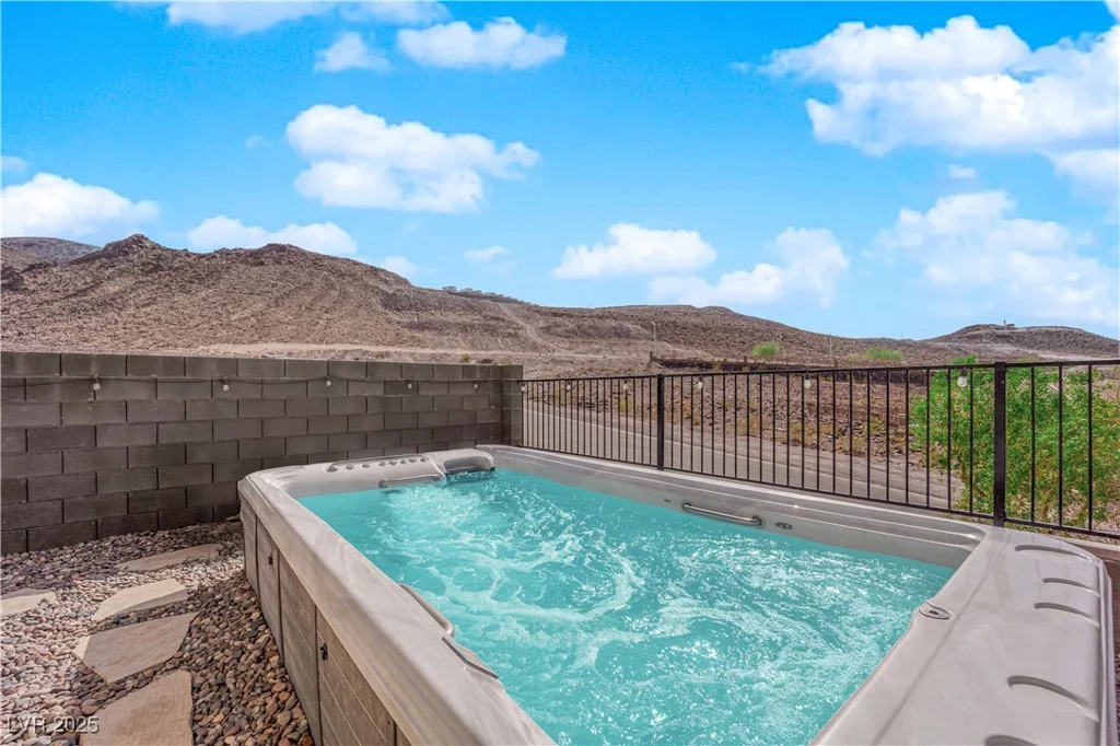 353 Crimson Edge, Henderson, NV 89012