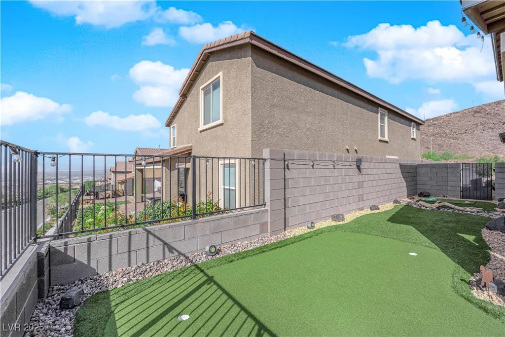 353 Crimson Edge, Henderson, NV 89012