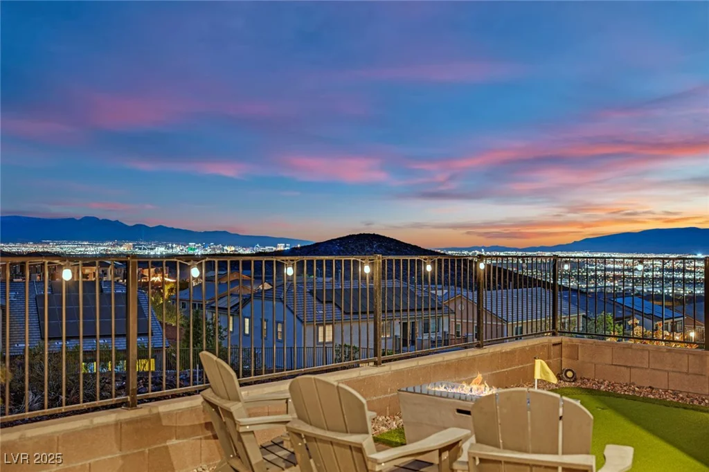 353 Crimson Edge, Henderson, NV 89012