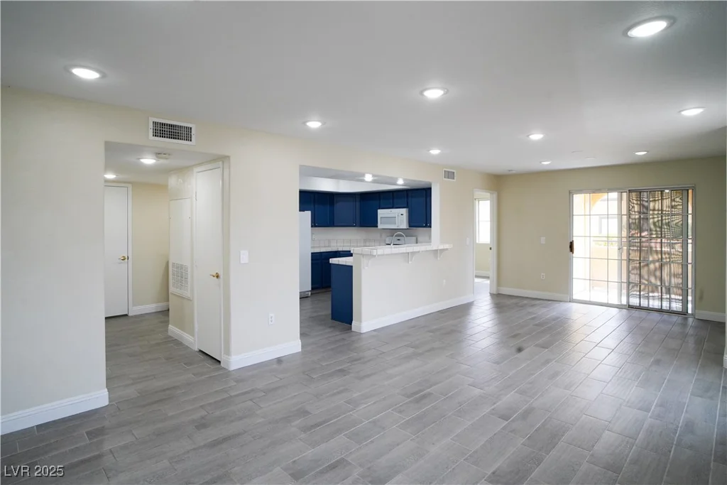 7950 Flamingo, Las Vegas, NV 89147