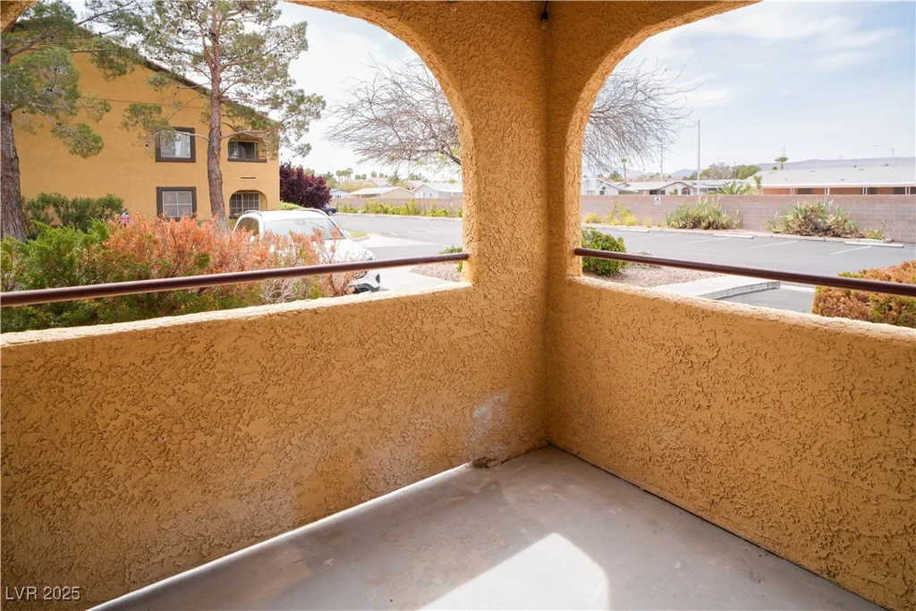 7950 Flamingo, Las Vegas, NV 89147