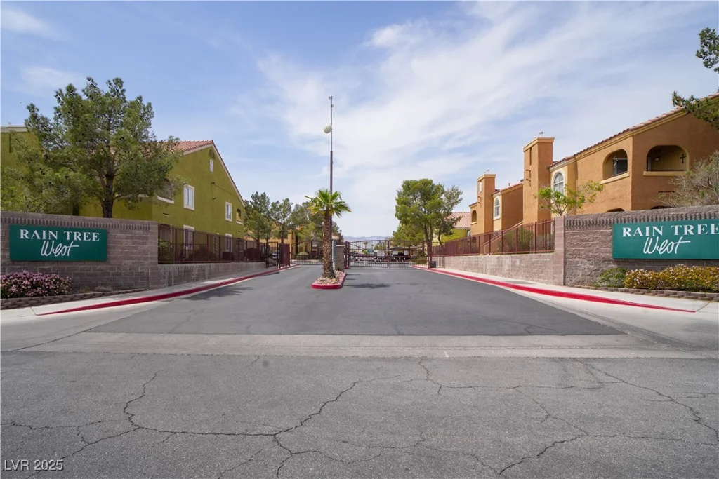 7950 Flamingo, Las Vegas, NV 89147