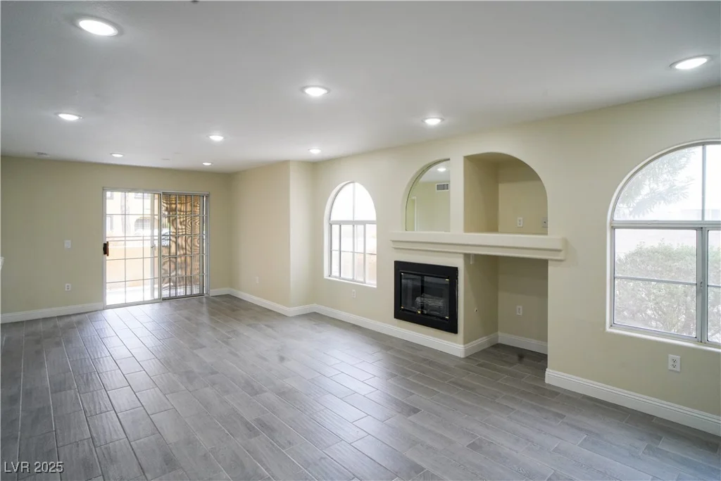 7950 Flamingo, Las Vegas, NV 89147