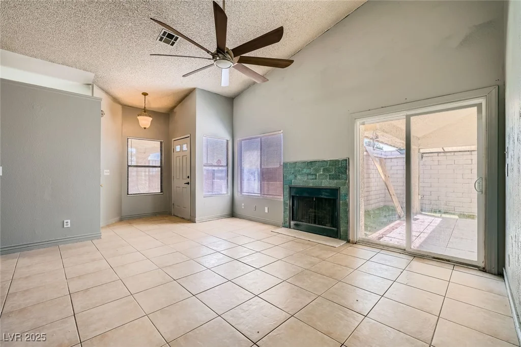 100 Underhill, Las Vegas, NV 89145