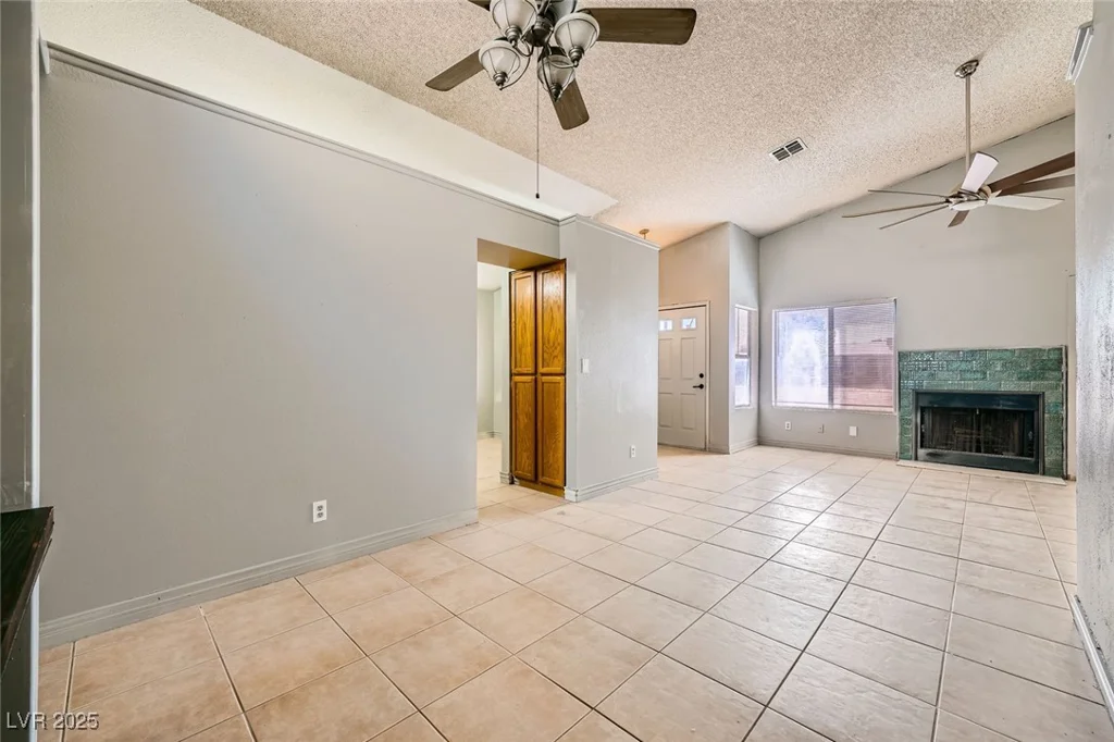 100 Underhill, Las Vegas, NV 89145