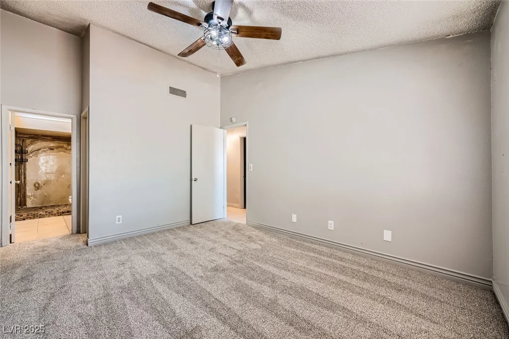 100 Underhill, Las Vegas, NV 89145