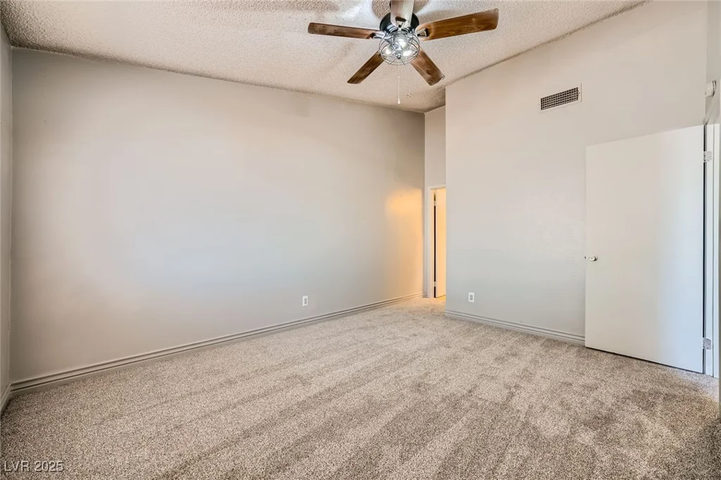 100 Underhill, Las Vegas, NV 89145