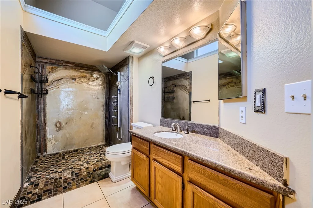 100 Underhill, Las Vegas, NV 89145