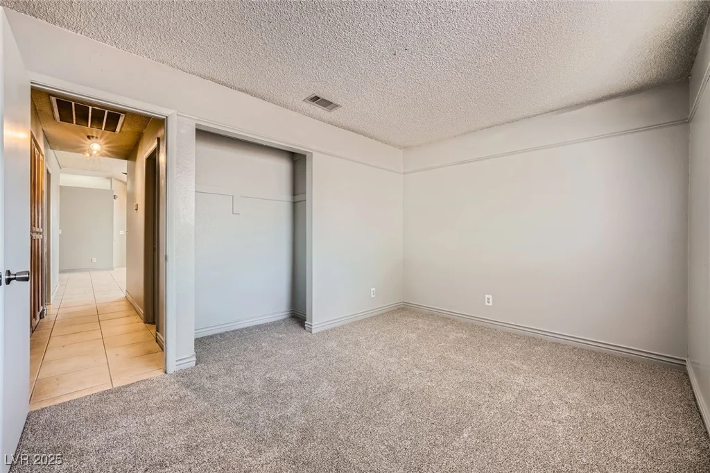 100 Underhill, Las Vegas, NV 89145