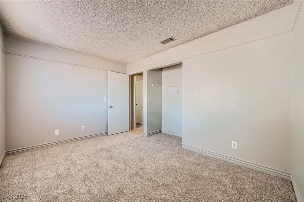 100 Underhill, Las Vegas, NV 89145