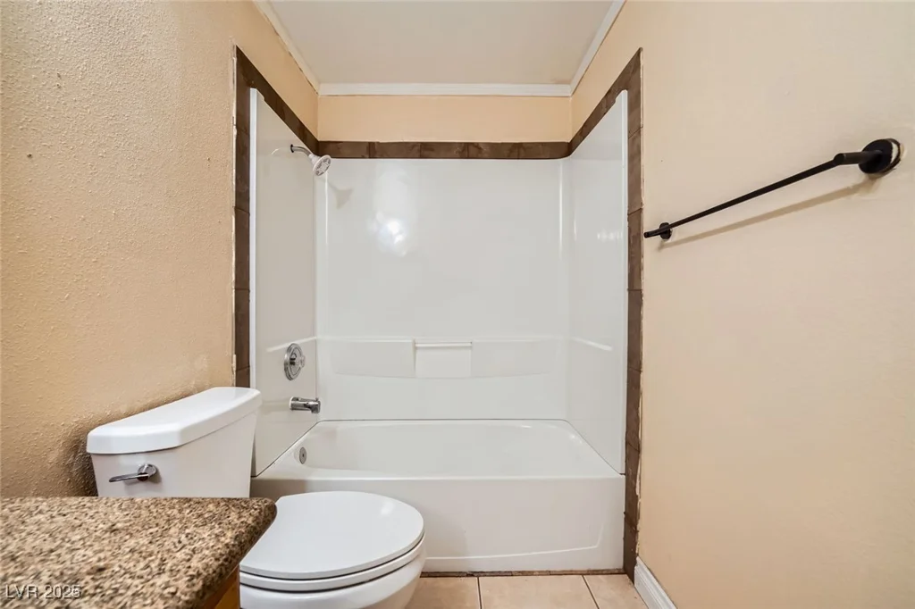 100 Underhill, Las Vegas, NV 89145