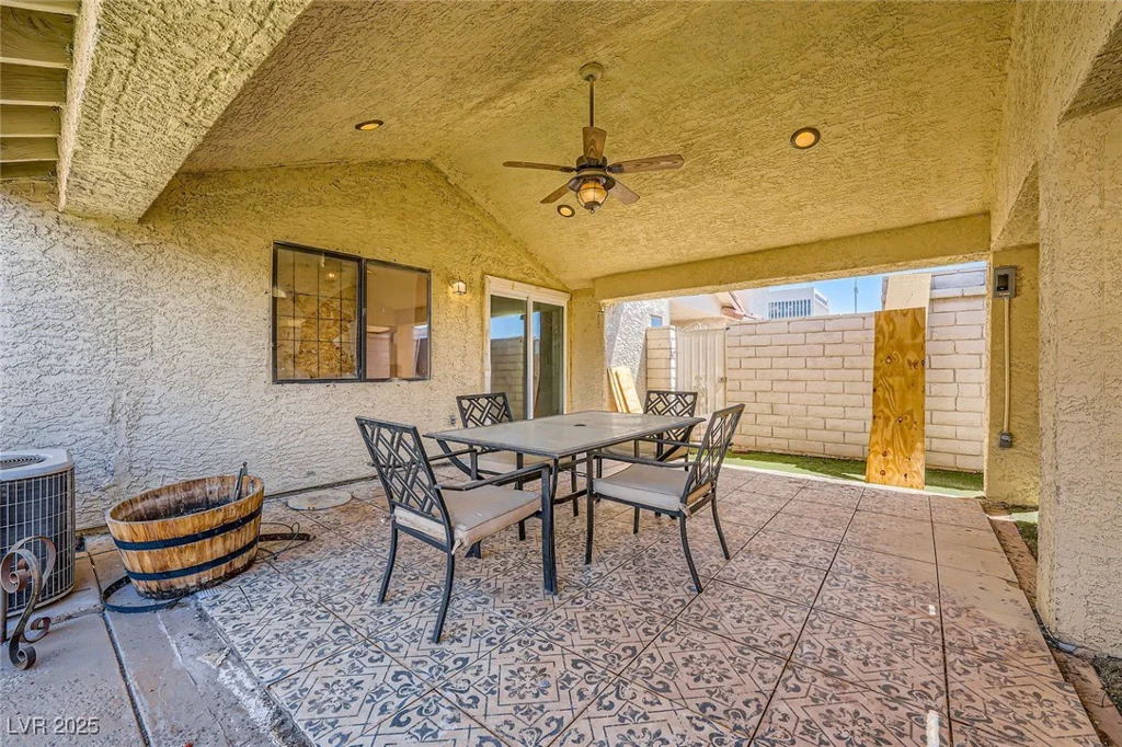 100 Underhill, Las Vegas, NV 89145