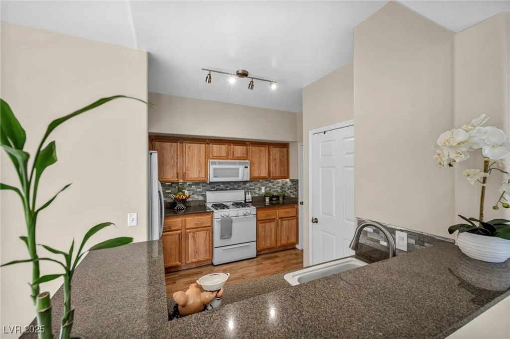 10550 Alexander, Las Vegas, NV 89129