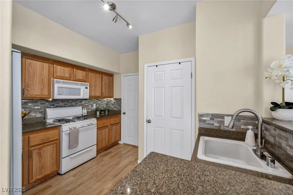 10550 Alexander, Las Vegas, NV 89129
