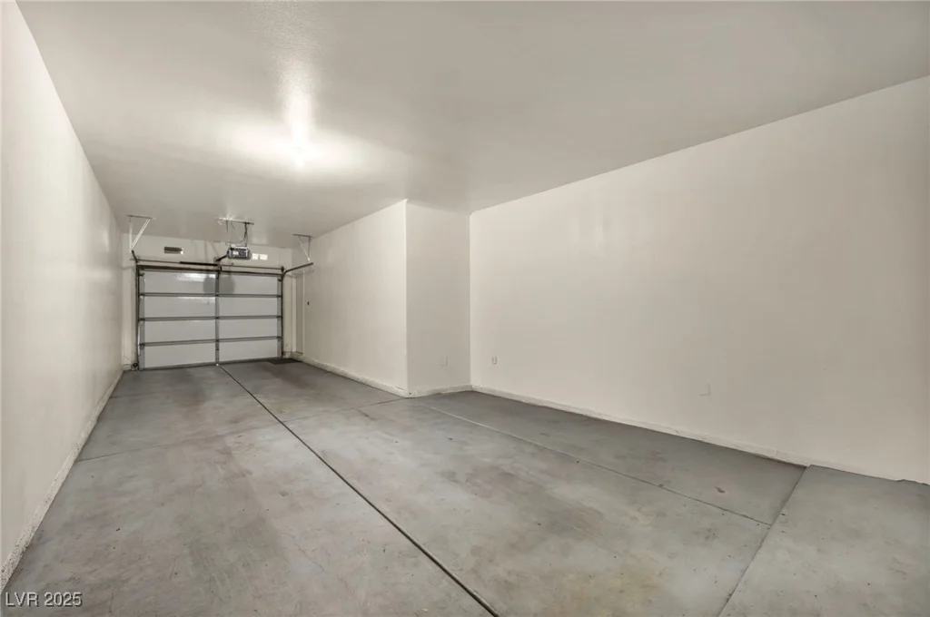 10550 Alexander, Las Vegas, NV 89129