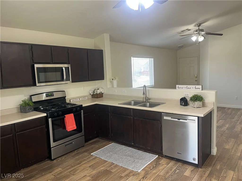 5904 Oakton, Las Vegas, NV 89130