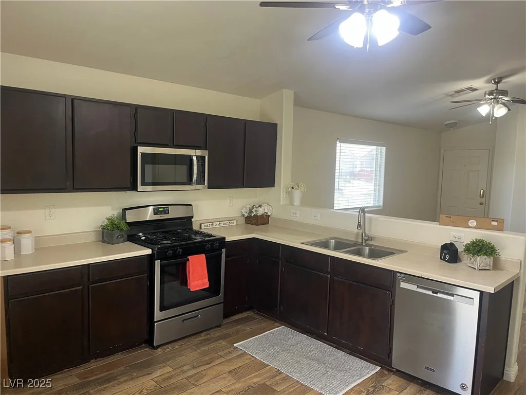 5904 Oakton, Las Vegas, NV 89130