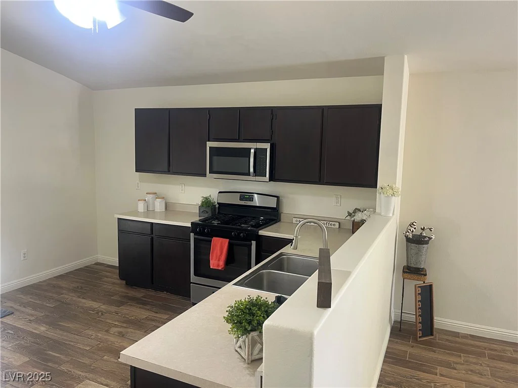 5904 Oakton, Las Vegas, NV 89130