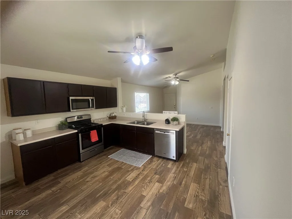 5904 Oakton, Las Vegas, NV 89130