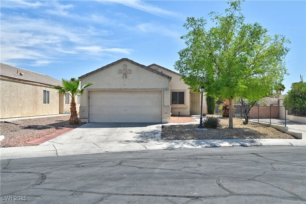 5904 Oakton, Las Vegas, NV 89130