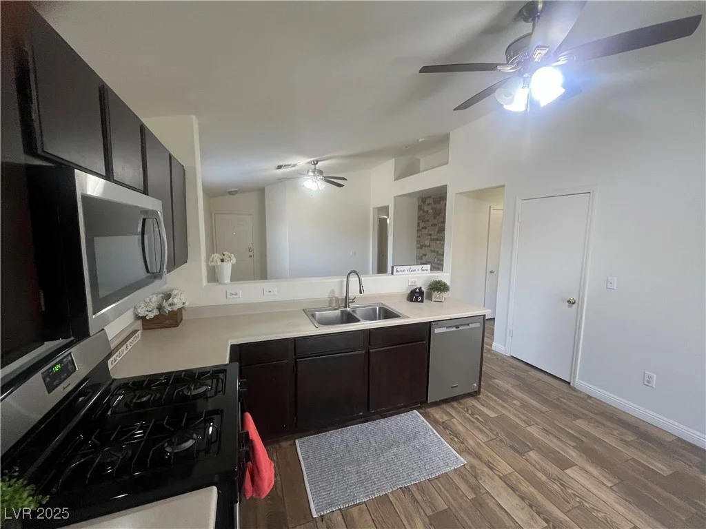 5904 Oakton, Las Vegas, NV 89130