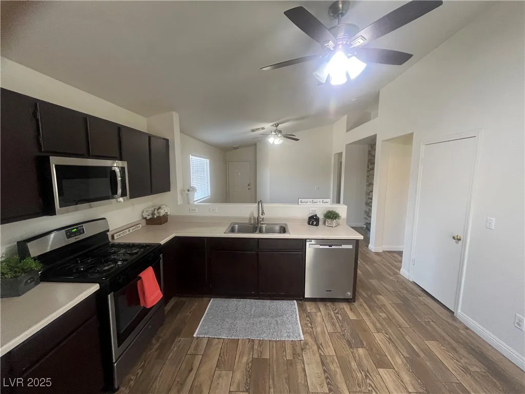 5904 Oakton, Las Vegas, NV 89130