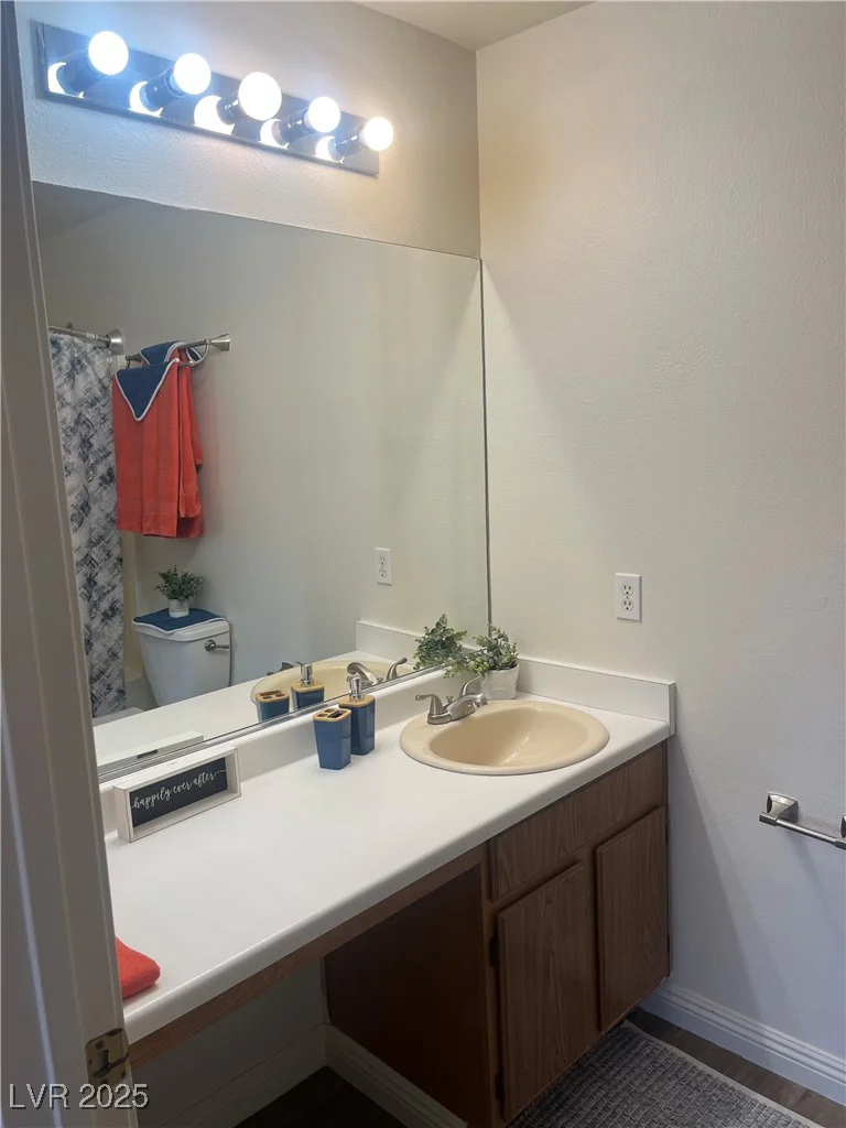 5904 Oakton, Las Vegas, NV 89130