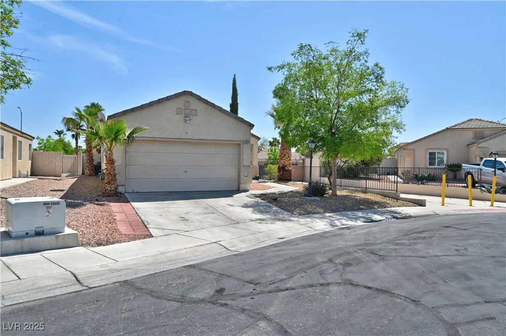 5904 Oakton, Las Vegas, NV 89130