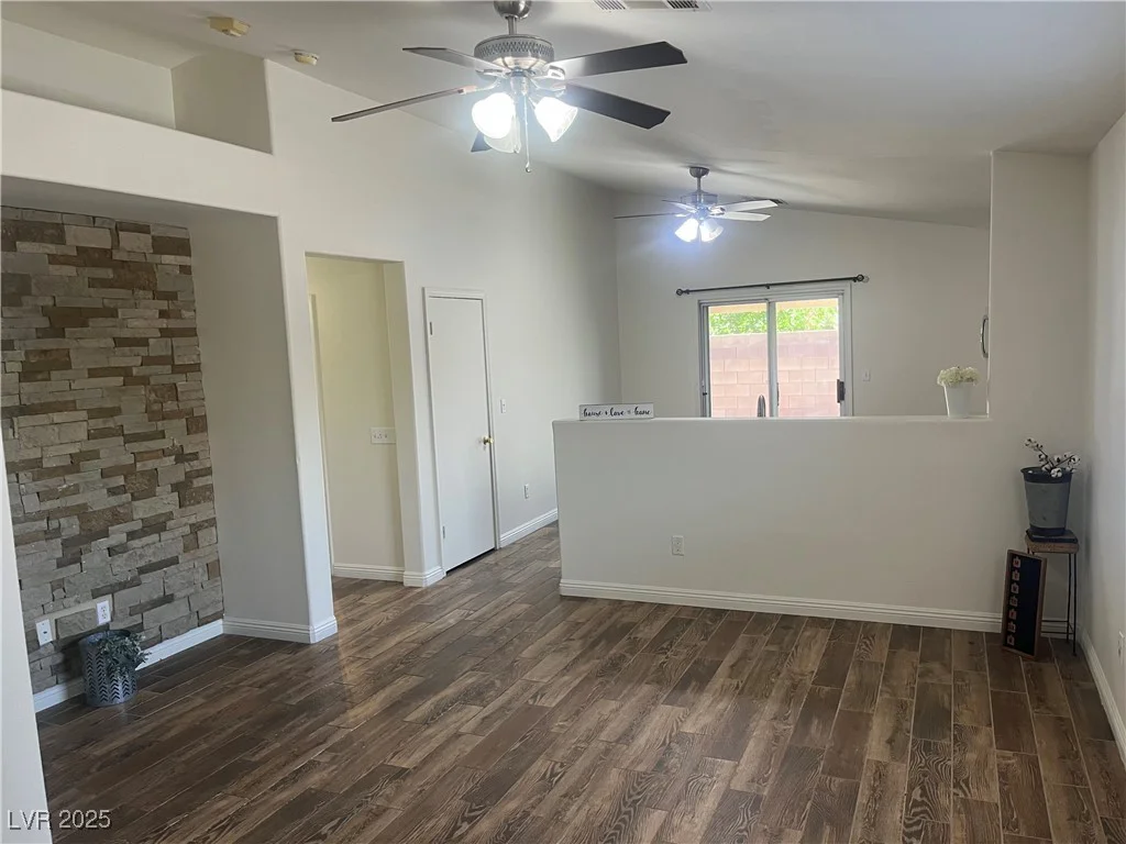 5904 Oakton, Las Vegas, NV 89130