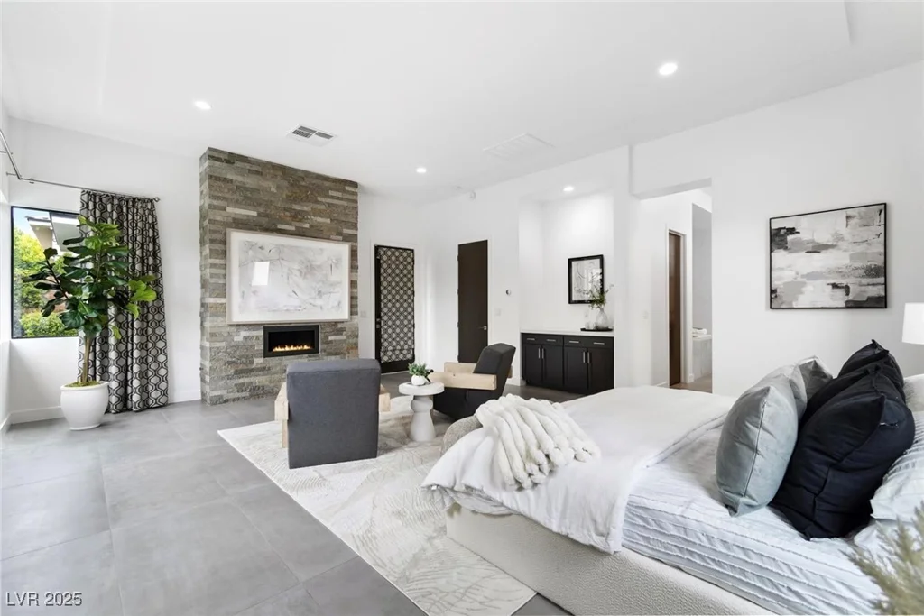 29 Owl Ridge, Las Vegas, NV 89135