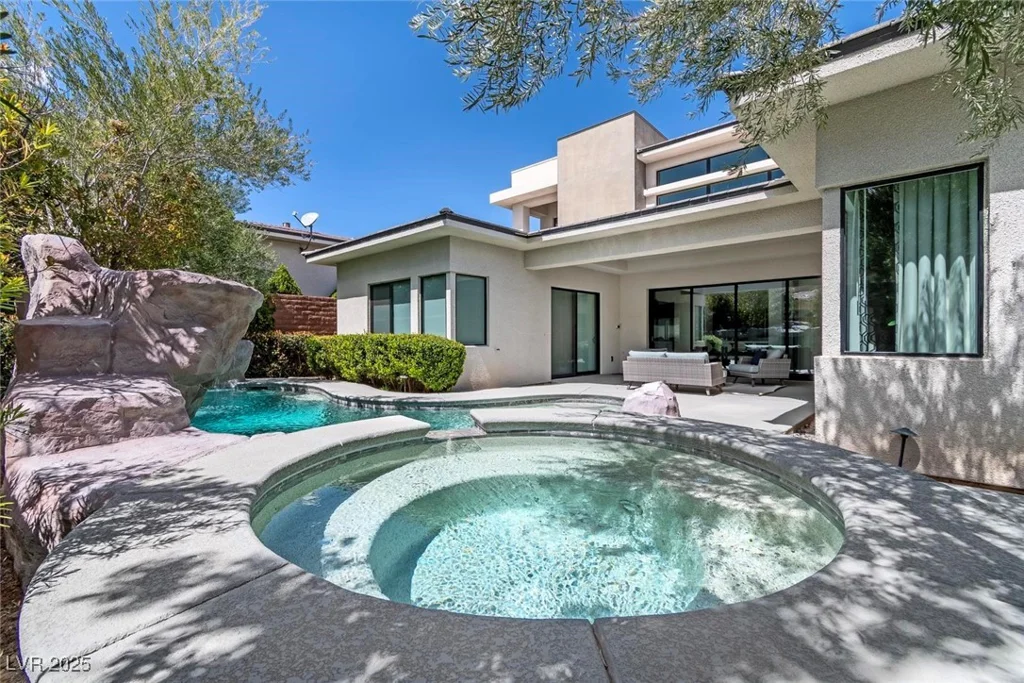 29 Owl Ridge, Las Vegas, NV 89135