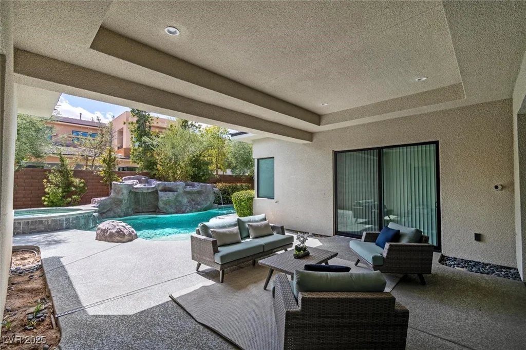 29 Owl Ridge, Las Vegas, NV 89135