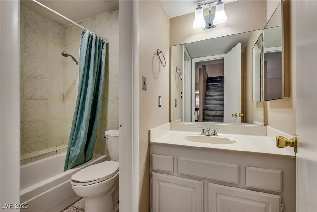 3350 Duece, Las Vegas, NV 89121