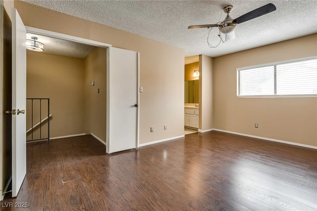 3350 Duece, Las Vegas, NV 89121