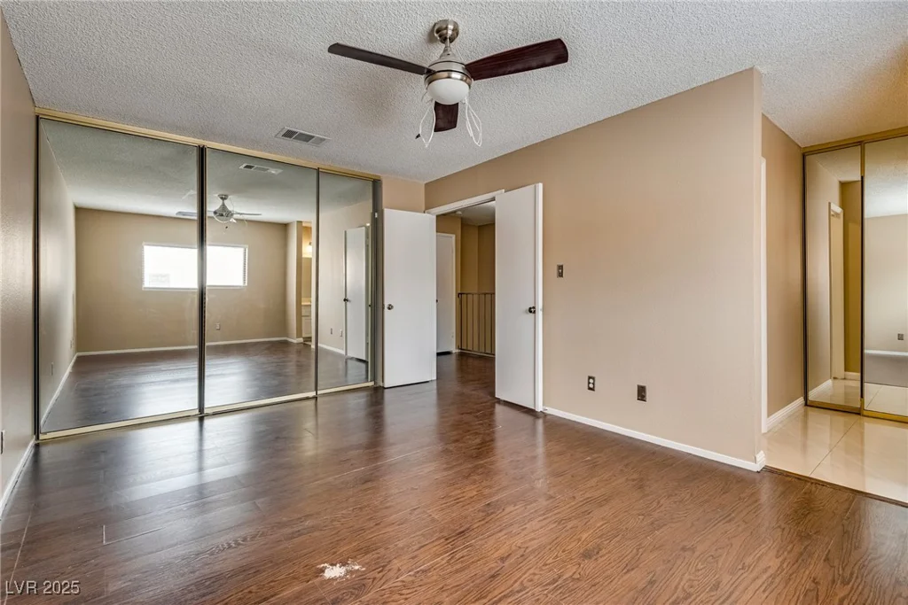 3350 Duece, Las Vegas, NV 89121