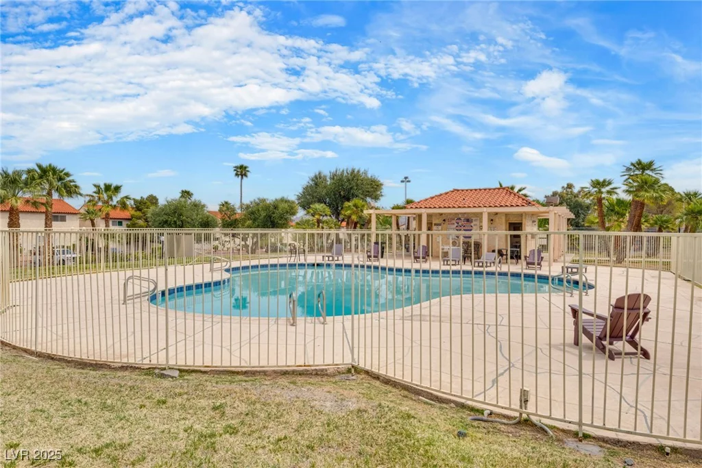 3350 Duece, Las Vegas, NV 89121