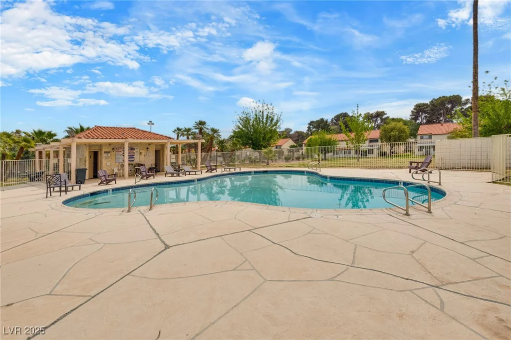 3350 Duece, Las Vegas, NV 89121