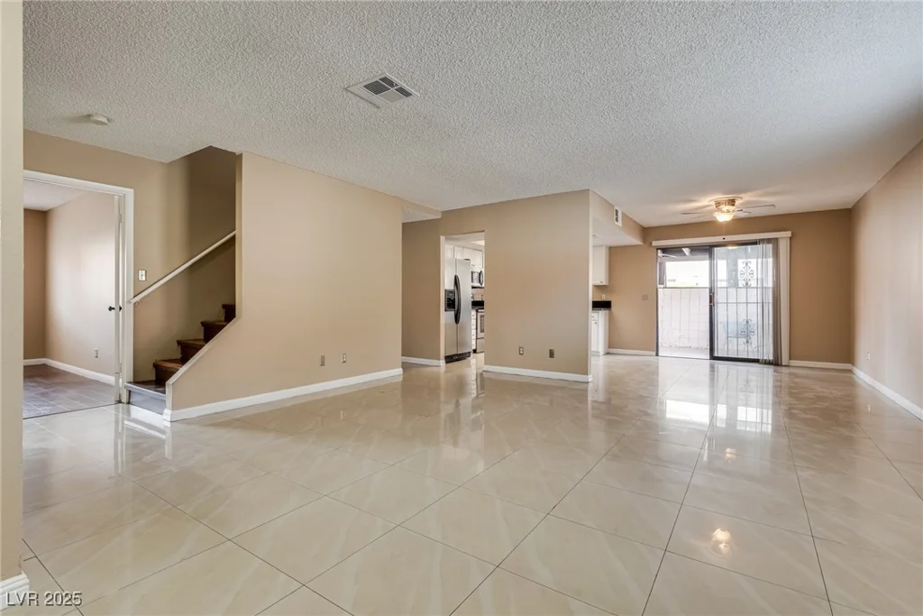3350 Duece, Las Vegas, NV 89121