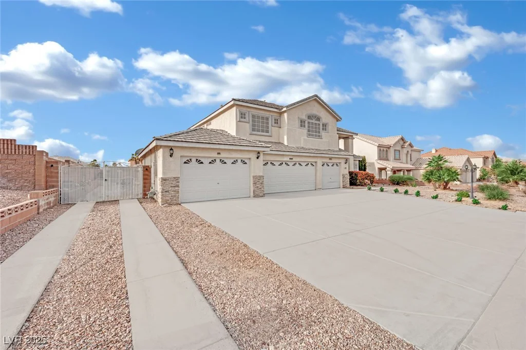 6927 Adobe Villa, Las Vegas, NV 89142