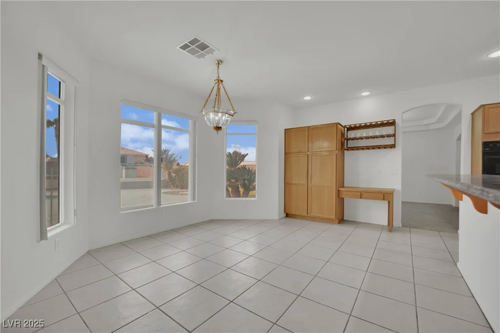 6927 Adobe Villa, Las Vegas, NV 89142