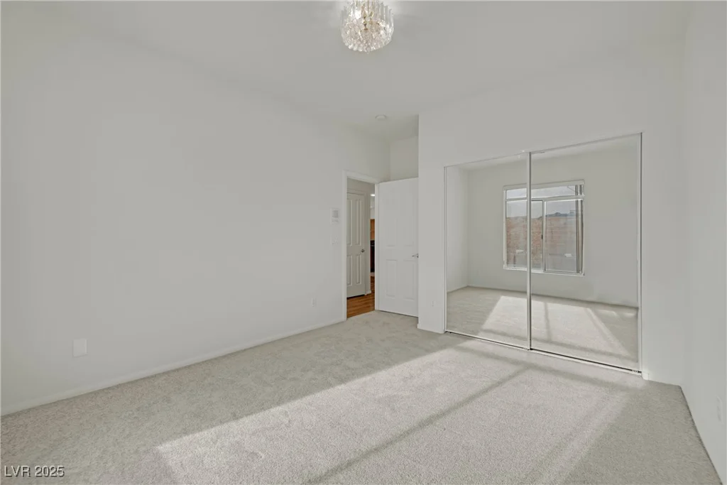 6927 Adobe Villa, Las Vegas, NV 89142